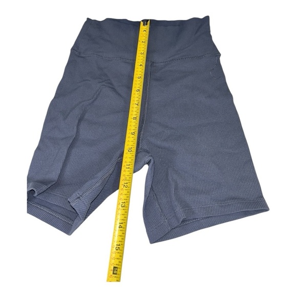 Abercrombie & Fitch Ribbed Short Sleeve Crop Top, gray XS Activewear Set - Picture 11 of 13